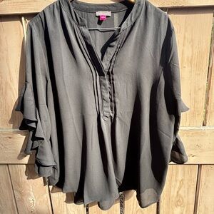 Vince Camuto Black V-Neck Flutter Sleeve Blouse Sz L - EUC